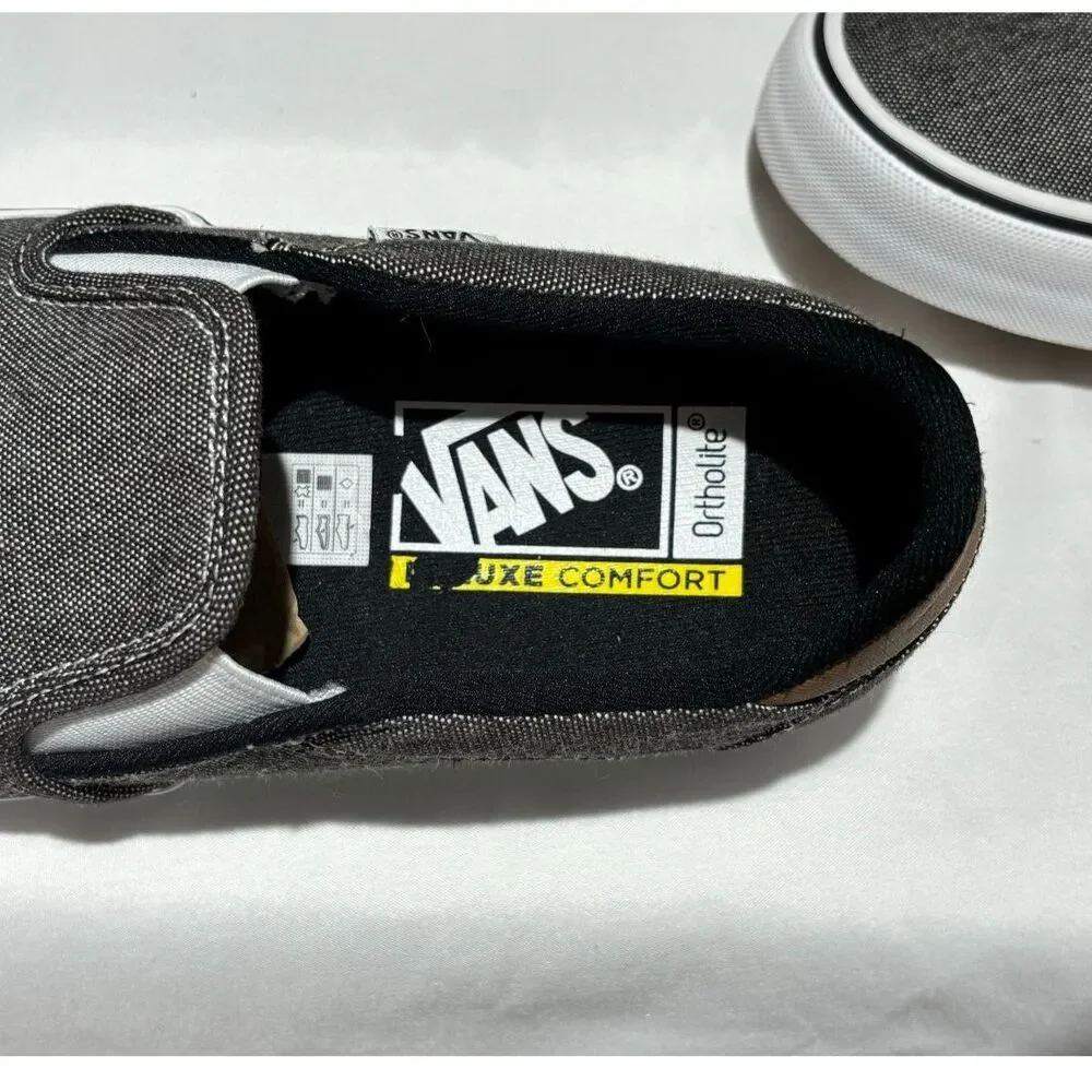 NEW Men's Vans Deluxe Comfort Slip-On Sneakers  Size 8
